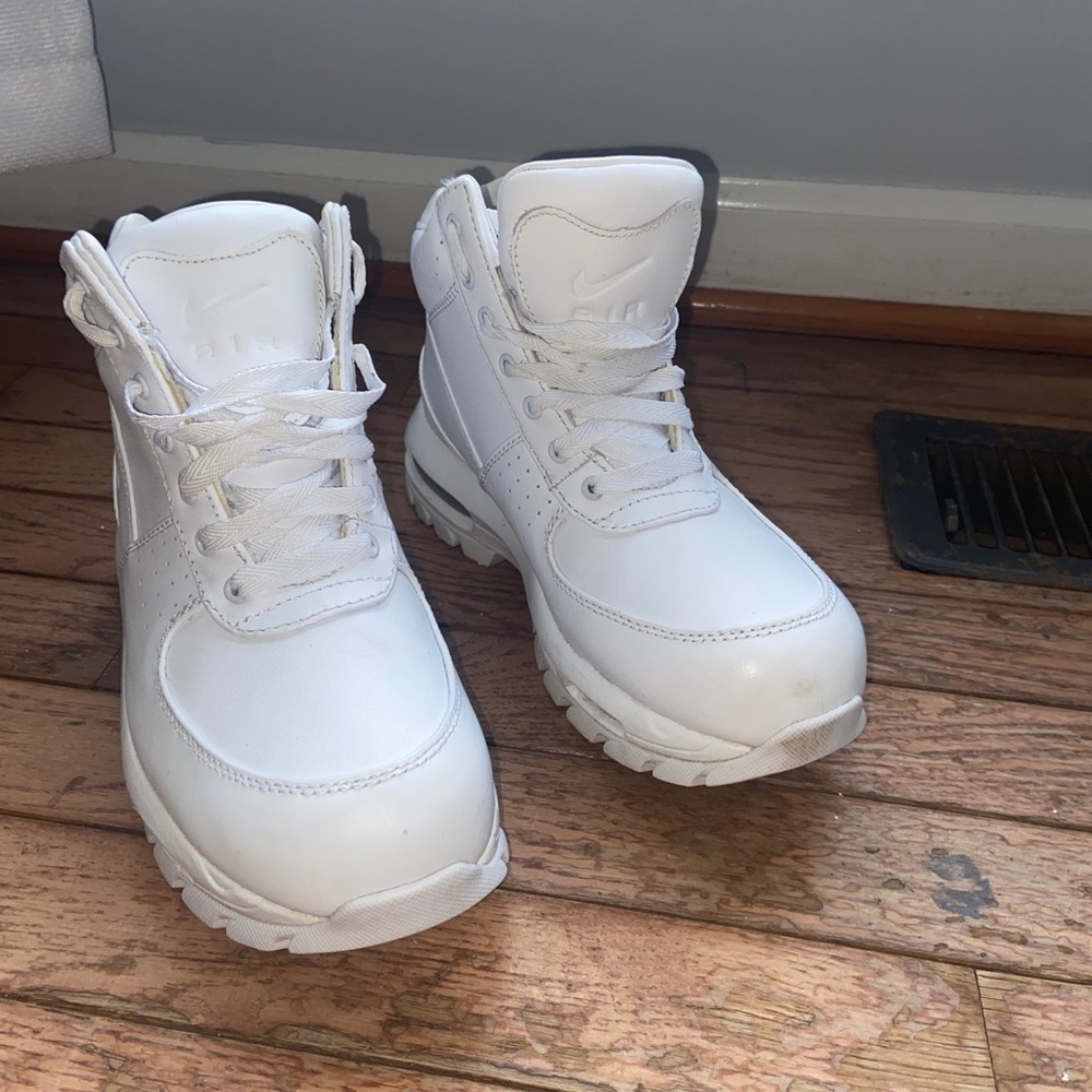 Nike Airs